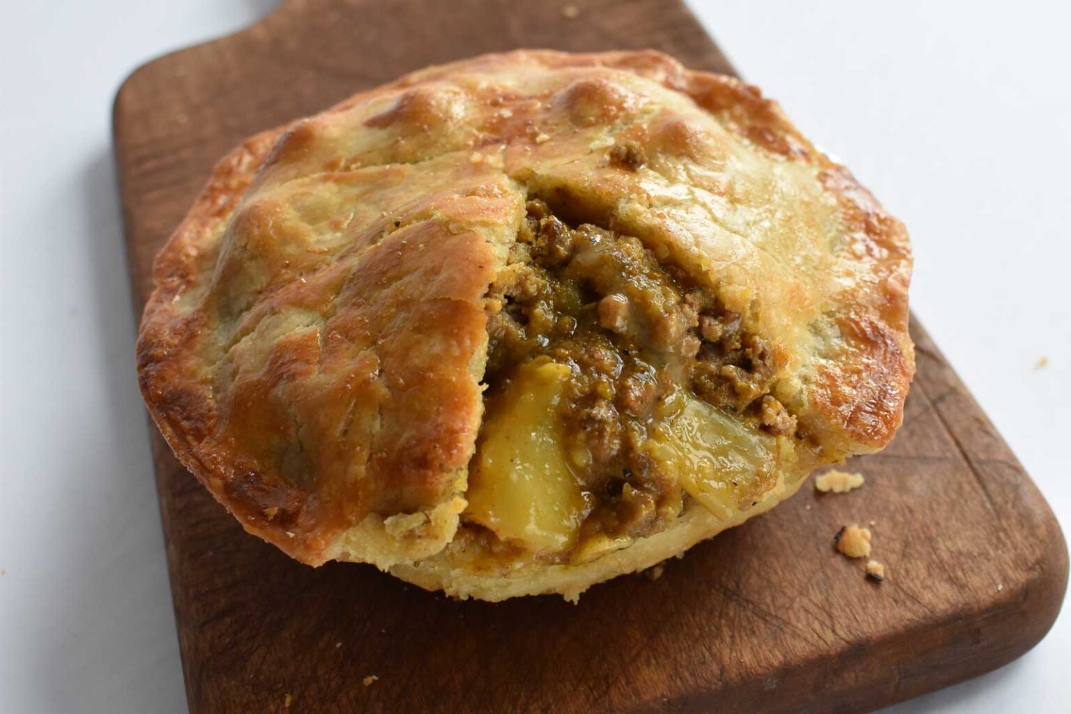 Curry Beef & Onion Pie Mr Cooper’s Pies